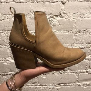Lulus’s Camel Open Side Booties